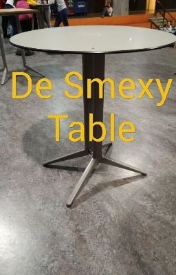 De Smexy Table