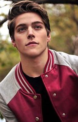 Froy Gutierrez 