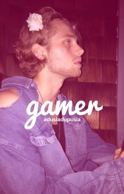 gamer // luke hemmings