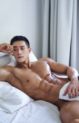 Hầu Hạ Cả Nhà [18+]