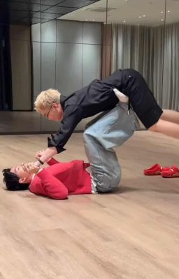 [HieuGav]¤ Vệt Lửa Trên Áo Blouse Trắng