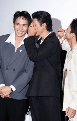 { Hoàng Huy } ở lại với em