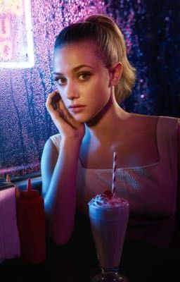 Insta Betty Cooper 