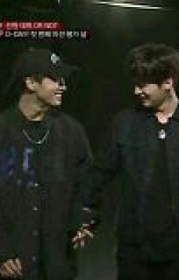 Intertwined Hands (Minsung)