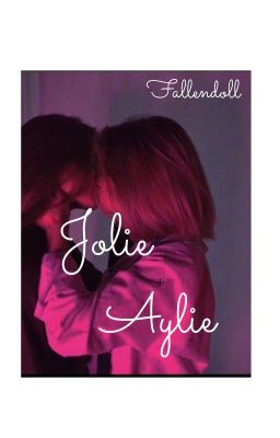 Jolie Aylie.