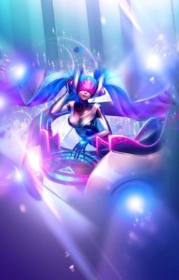 Keep moving, never stop (DJ Sona fanfic)