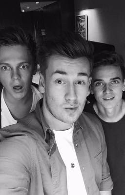 Love Square [ Lily X Joe, Caspar and Oli ]
