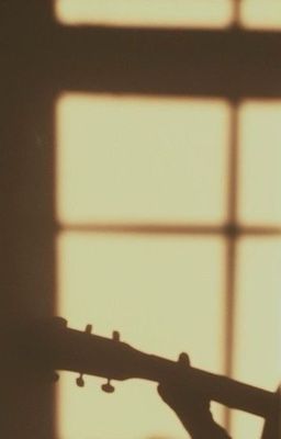 mặt trăng ôm mặt trời.