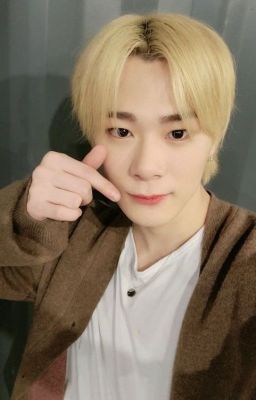 Moonbin-ah, hình như em tới trễ rồi