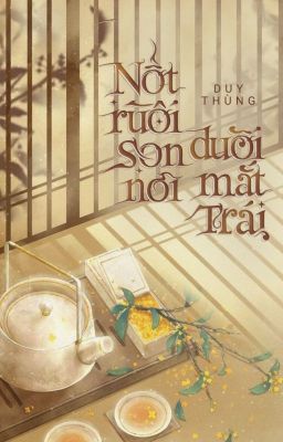 Nốt ruồi son nơi đuôi mắt trái.