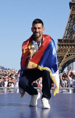 Novak Djokovic và chiếc huy chương vàng Olympic lịch sử