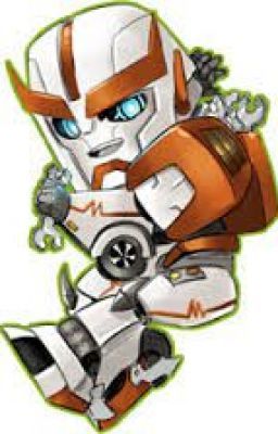 Ratchet can smile?!? - - transformers prime