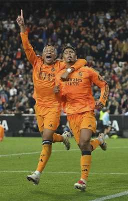 số 4, judebappe; dưới gốc trường sinh tình ta thắm nở