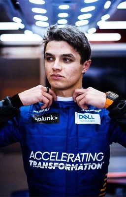 The Past Should Stay In The Past (Lando Norris X OC)