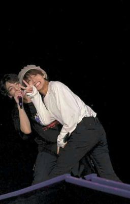 [ VKOOK ] Mọi người thấy cực quang, sao mỗi tôi thấy em ?